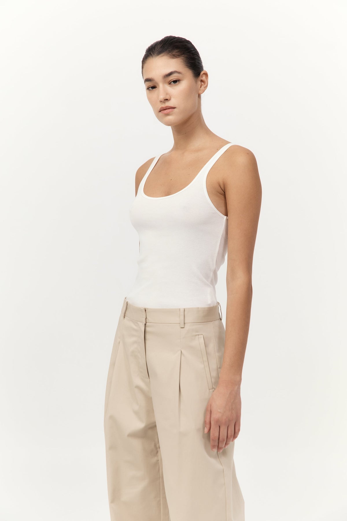 ST. AGNI                                     Organic Cotton Slim Scoop Tank