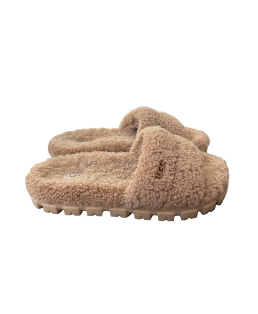 UGG
Cozetta Curly Slides in Sheepskin