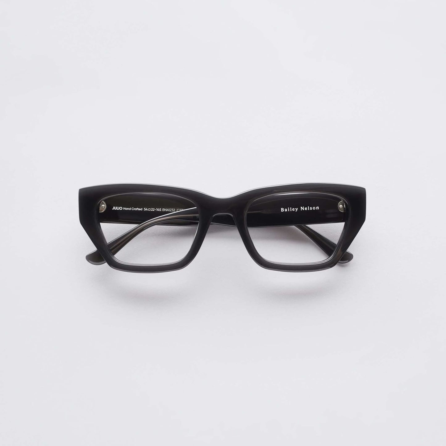 Bailey Nelson - Julio
Vintage Black Frame