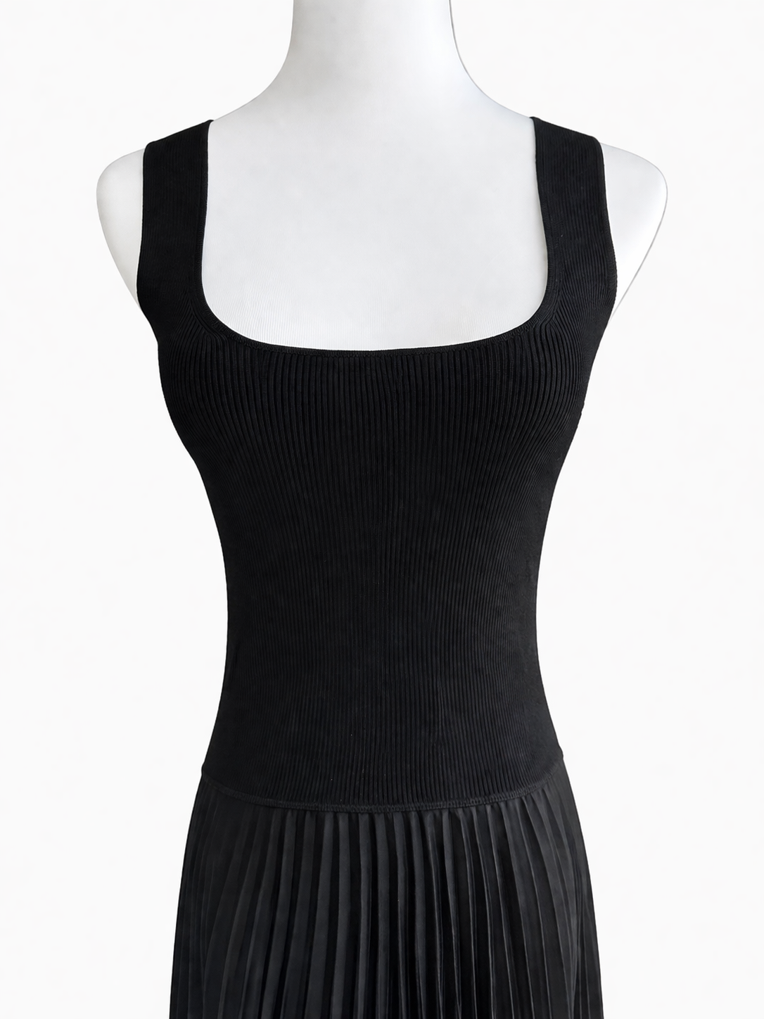 THEORY
Square-Neck Ribbed Midi Dress